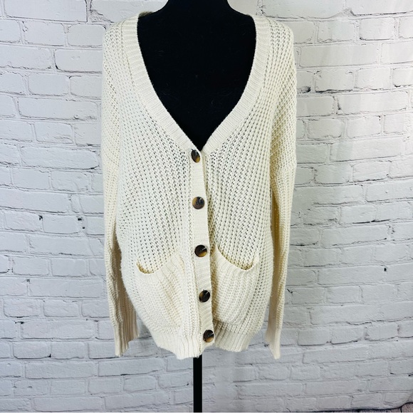 BDG Cardigan Cream Button Down Women Sweater. Size (M) - Picture 3 of 9